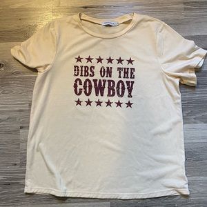 [MissLook] EUC ‘Dibs on the Cowboy’ tee shirt. Cream colored, size L. Super soft